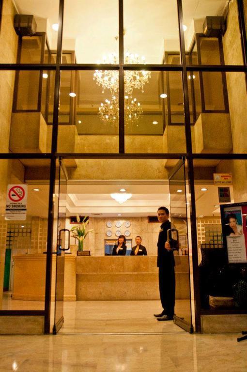 Cherry Blossoms Hotel Manila Exterior foto